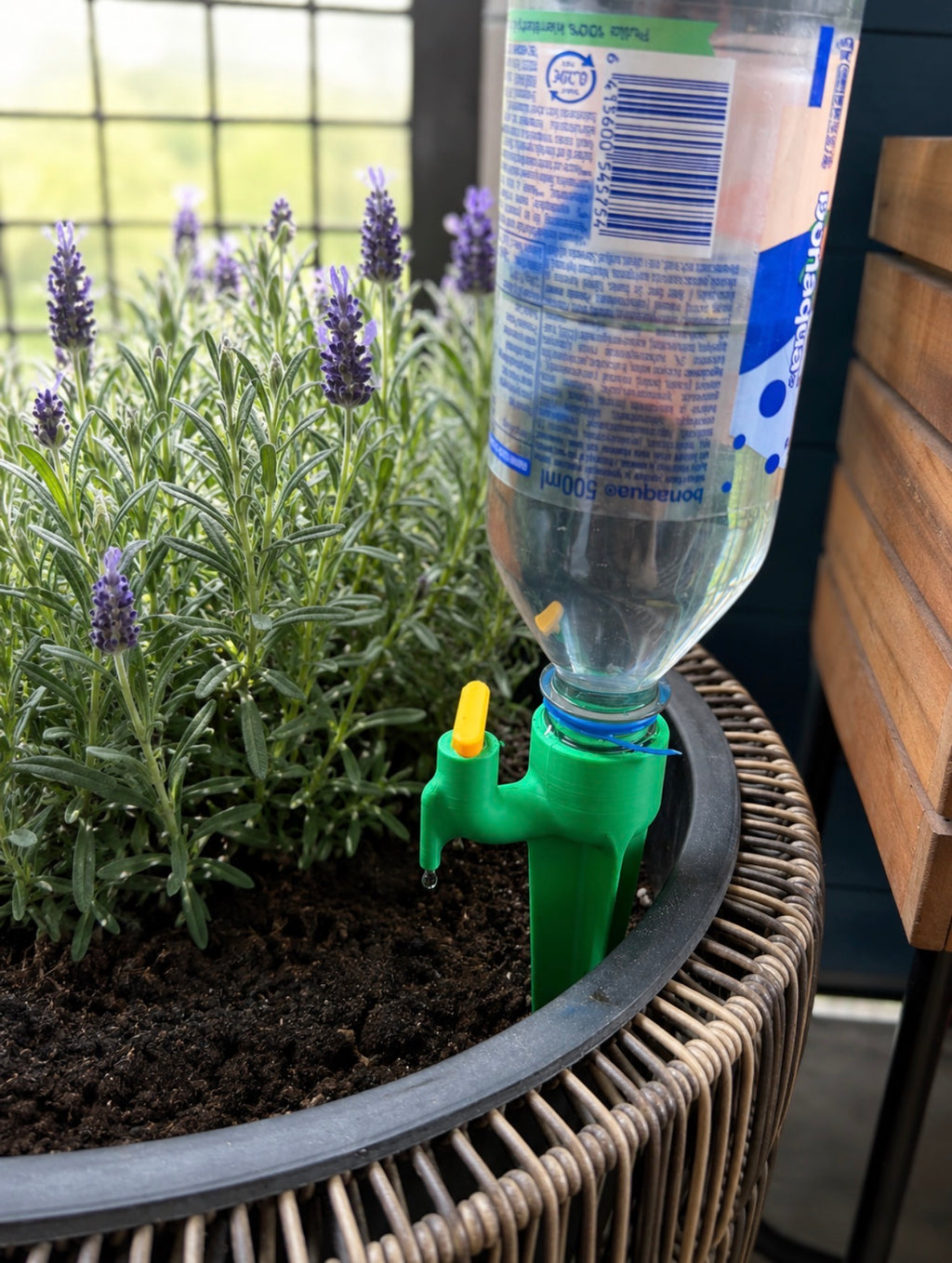 Automatic Flower Watering and Adjustable Dripping Device
