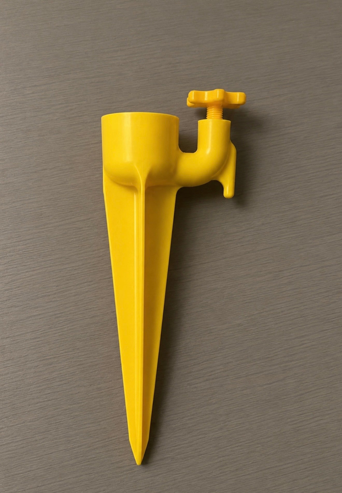 Automatic Flower Watering and Adjustable Dripping Device